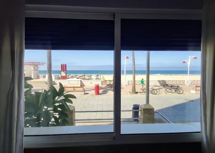 Piso Frente Al Mar 加的斯